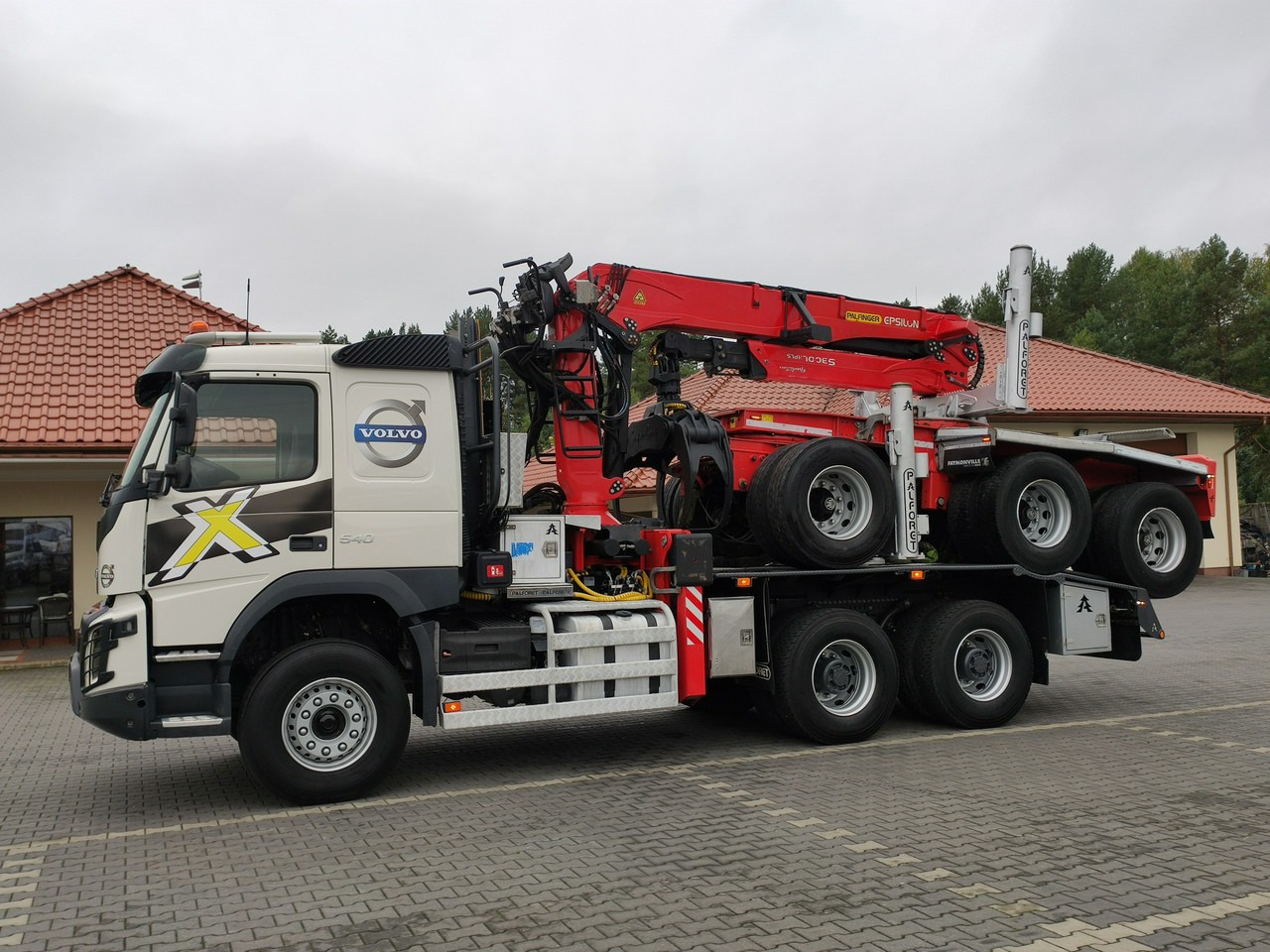 Volvo FMX 540 6x4 RETARDER PALFORET EPSILON S300L Do Drewna - Camion grumier: photos 2 Volvo FMX 540 6x4 RETARDER PALFORET EPSILON S300L Do Drewna - Camion grumier: photos 2
