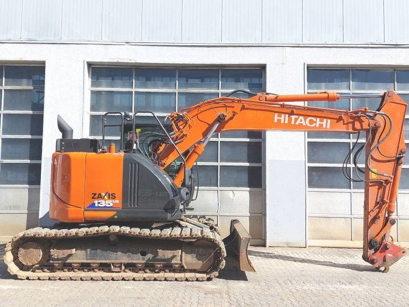 Hitachi ZX 135 US-6 - Pelle sur chenille: photos 5 Hitachi ZX 135 US-6 - Pelle sur chenille: photos 5