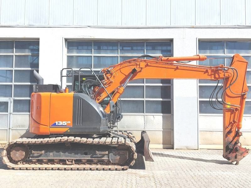 Hitachi ZX 135 US-6 - Pelle sur chenille: photos 5 Hitachi ZX 135 US-6 - Pelle sur chenille: photos 5