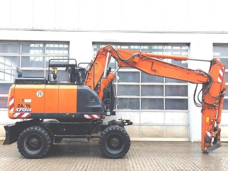 Hitachi ZX 170 W-6 - Pelle sur pneus: photos 5 Hitachi ZX 170 W-6 - Pelle sur pneus: photos 5
