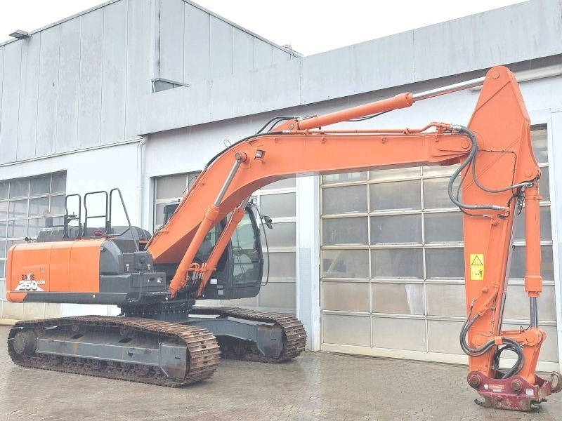 Hitachi ZX 250 LCN-6 - Pelle sur chenille: photos 4 Hitachi ZX 250 LCN-6 - Pelle sur chenille: photos 4