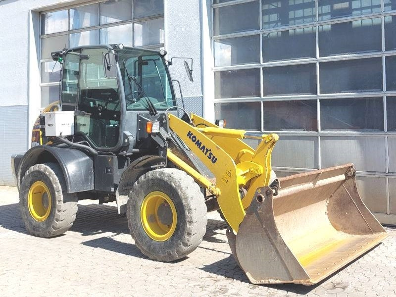 Komatsu WA 100 M-7 - Mini chargeuse: photos 4 Komatsu WA 100 M-7 - Mini chargeuse: photos 4