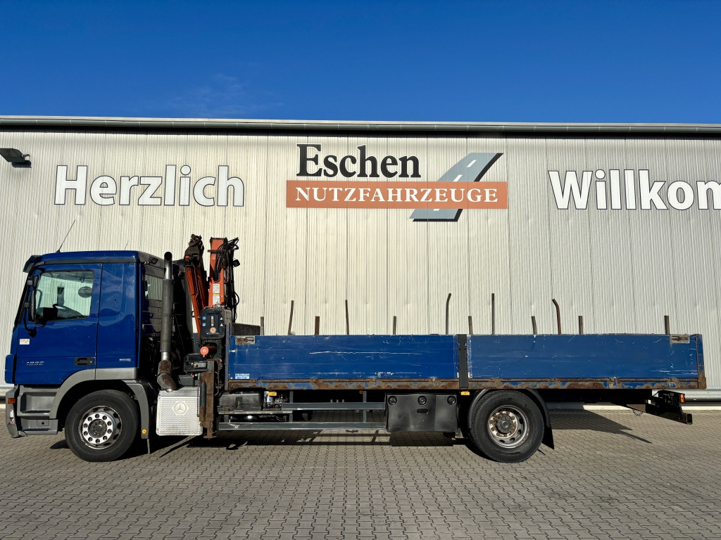 Mercedes-Benz 1832 L / Terex 85.2-A3 Faltkran - Camion plateau, Camion grue: photos 2 Mercedes-Benz 1832 L / Terex 85.2-A3 Faltkran - Camion plateau, Camion grue: photos 2