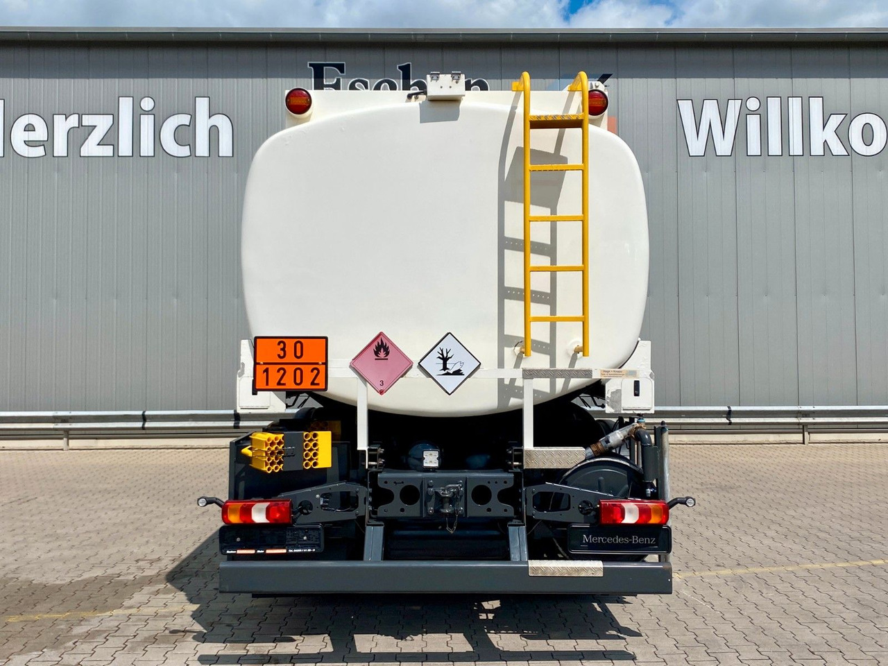 Mercedes-Benz 2540 Antos | A3*3x Kammern/20.990ltr*Kamera*Navi - Camion citerne: photos 4 Mercedes-Benz 2540 Antos | A3*3x Kammern/20.990ltr*Kamera*Navi - Camion citerne: photos 4