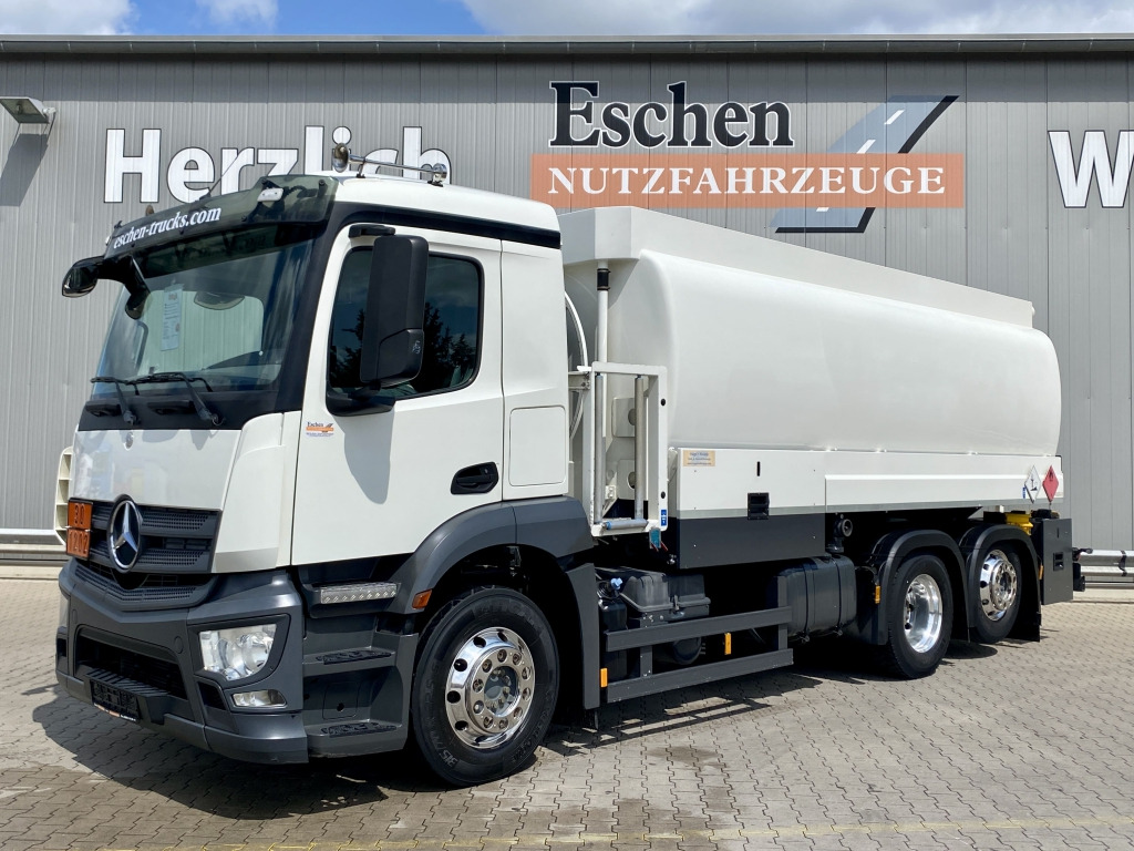 Mercedes-Benz 2540 Antos - Camion citerne: photos 1 Mercedes-Benz 2540 Antos - Camion citerne: photos 1