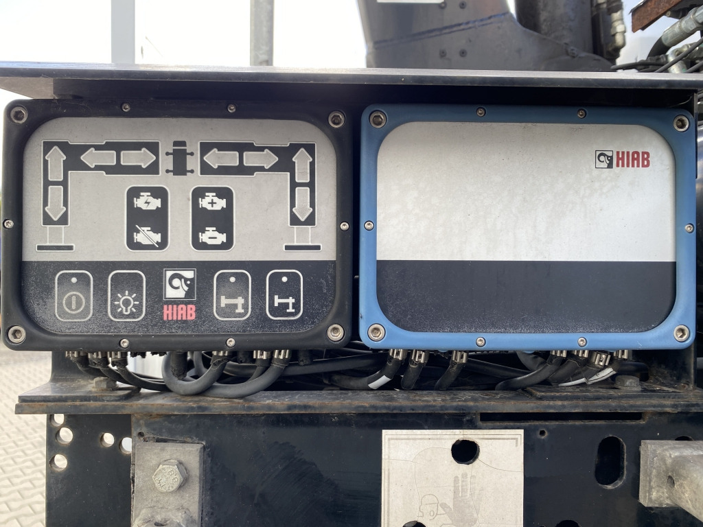 Mercedes-Benz 2545 L 6x2 Arocs / HIAB 177 K Pro Kran - Camion plateau, Camion grue: photos 4 Mercedes-Benz 2545 L 6x2 Arocs / HIAB 177 K Pro Kran - Camion plateau, Camion grue: photos 4