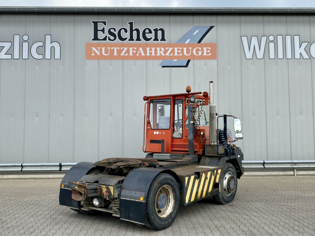 Terberg RT 20 4x4 Rangierfahrzeug - Tracteur portuaire: photos 5 Terberg RT 20 4x4 Rangierfahrzeug - Tracteur portuaire: photos 5