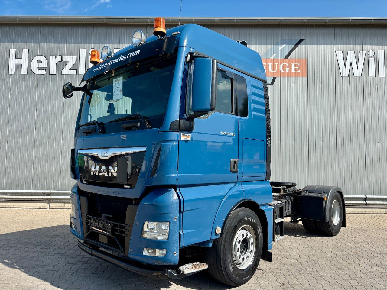 MAN TGX 18.480 BLS | XLX*2x Hydraulik*Intarder*Navi - Tracteur routier: photos 1 MAN TGX 18.480 BLS | XLX*2x Hydraulik*Intarder*Navi - Tracteur routier: photos 1