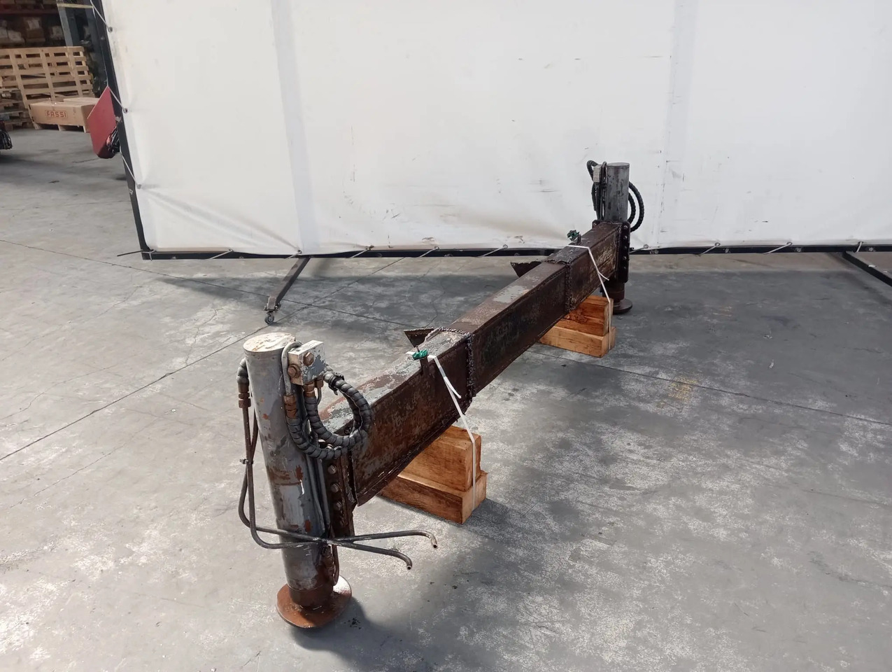 Estabilizador fijo a 2.300 mm - Accessoire pour Grue: photos 2 Estabilizador fijo a 2.300 mm - Accessoire pour Grue: photos 2