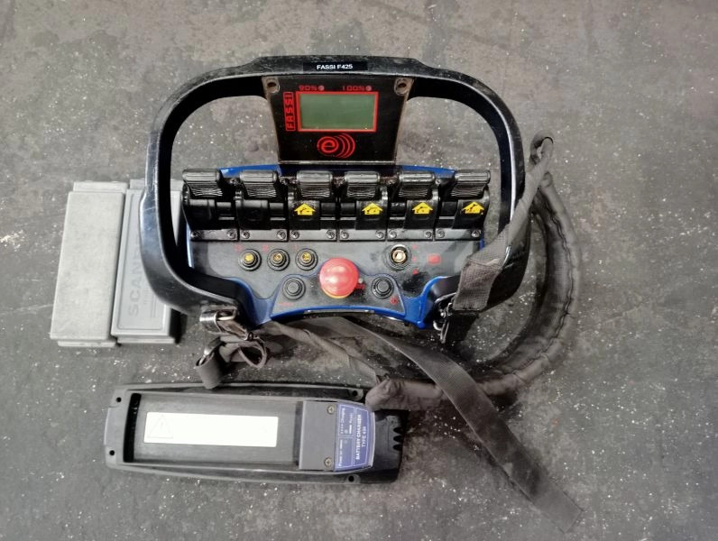 Grúa Fassi F425RA.2.23 E-DYNAMIC - Grue auxiliaire pour Camion: photos 4 Grúa Fassi F425RA.2.23 E-DYNAMIC - Grue auxiliaire pour Camion: photos 4