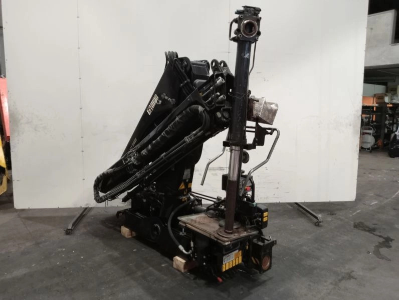 Grúa Hiab 077 B-2 HIDUO - Grue auxiliaire pour Camion: photos 2 Grúa Hiab 077 B-2 HIDUO - Grue auxiliaire pour Camion: photos 2