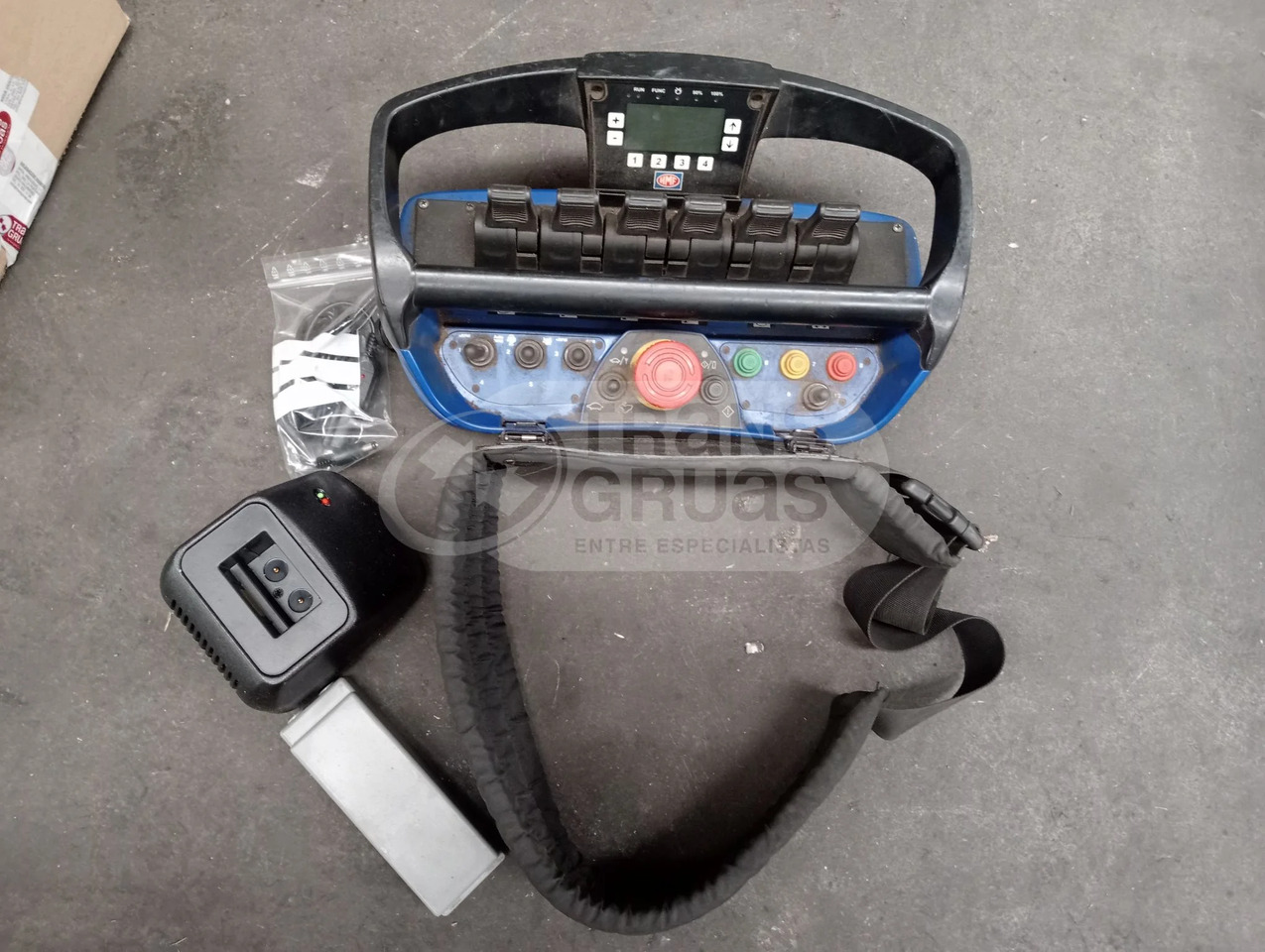 Grúa hidráulica HMF 1520 K4 - Grue auxiliaire: photos 2 Grúa hidráulica HMF 1520 K4 - Grue auxiliaire: photos 2