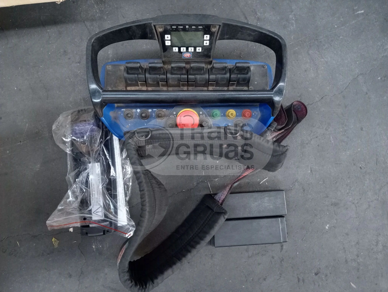 Grúa hidráulica HMF 2120 K4 - Grue auxiliaire: photos 2 Grúa hidráulica HMF 2120 K4 - Grue auxiliaire: photos 2