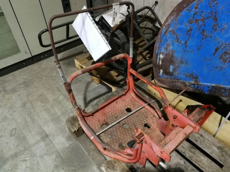 KIT SOPORTE ASIENTO EN COLUMNA FASSI - Siège pour Grue: photos 3 KIT SOPORTE ASIENTO EN COLUMNA FASSI - Siège pour Grue: photos 3