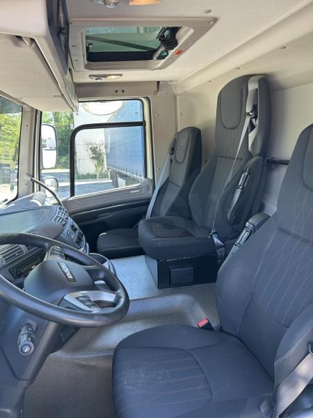 DAF CF 340 - Camion fourgon: photos 5 DAF CF 340 - Camion fourgon: photos 5