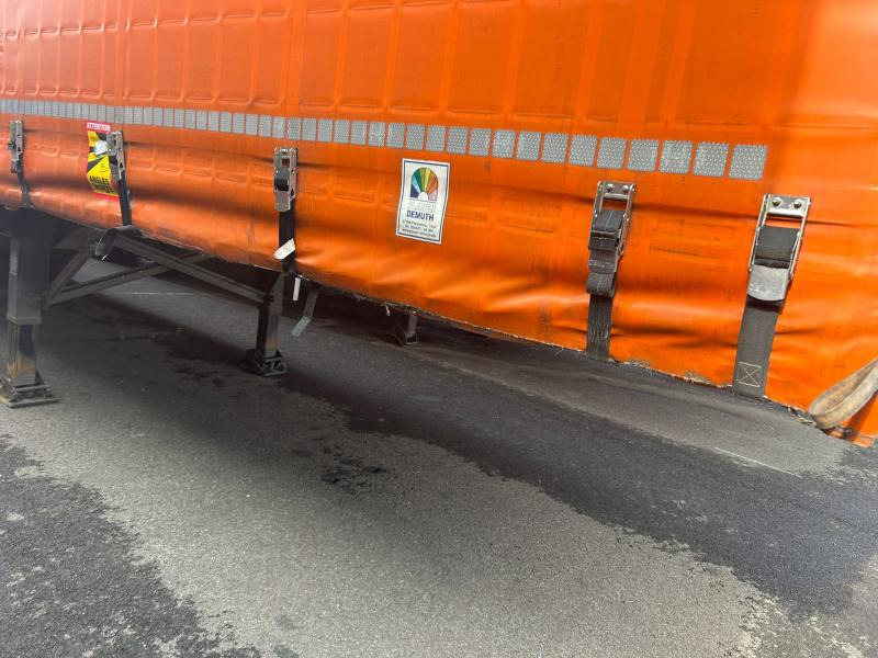 Fliegl - Semi-remorque rideaux coulissants: photos 2 Fliegl - Semi-remorque rideaux coulissants: photos 2