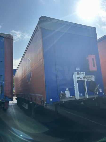 Fliegl - Semi-remorque rideaux coulissants: photos 4 Fliegl - Semi-remorque rideaux coulissants: photos 4