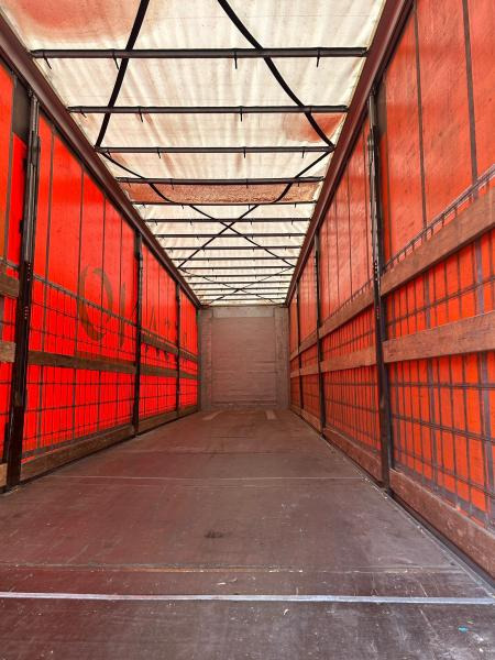 Fliegl - Semi-remorque rideaux coulissants: photos 3 Fliegl - Semi-remorque rideaux coulissants: photos 3