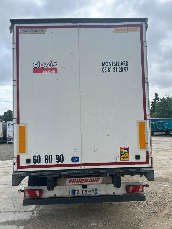 Fruehauf - Semi-remorque rideaux coulissants: photos 4 Fruehauf - Semi-remorque rideaux coulissants: photos 4