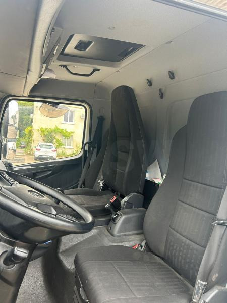 Mercedes Atego 816 - Camion fourgon: photos 3 Mercedes Atego 816 - Camion fourgon: photos 3