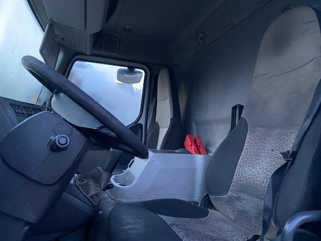 Renault Midlum 180 - Camion fourgon: photos 4 Renault Midlum 180 - Camion fourgon: photos 4