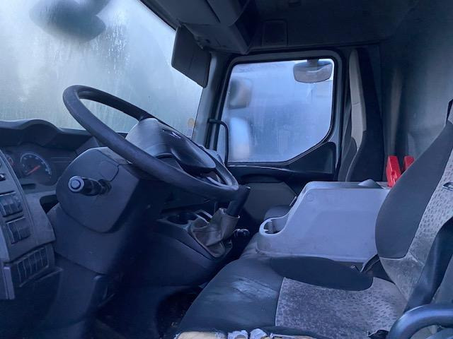 Renault Midlum 180 - Camion fourgon: photos 5 Renault Midlum 180 - Camion fourgon: photos 5