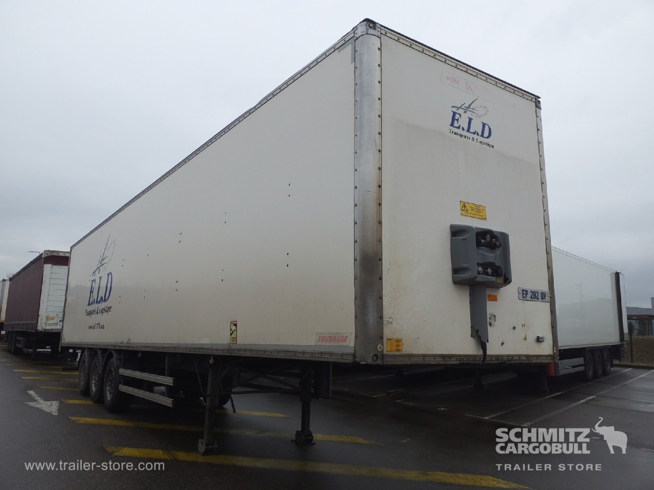 FRUEHAUF Dryfreight Standard Roller shutter door - Semi-remorque fourgon: photos 1 FRUEHAUF Dryfreight Standard Roller shutter door - Semi-remorque fourgon: photos 1