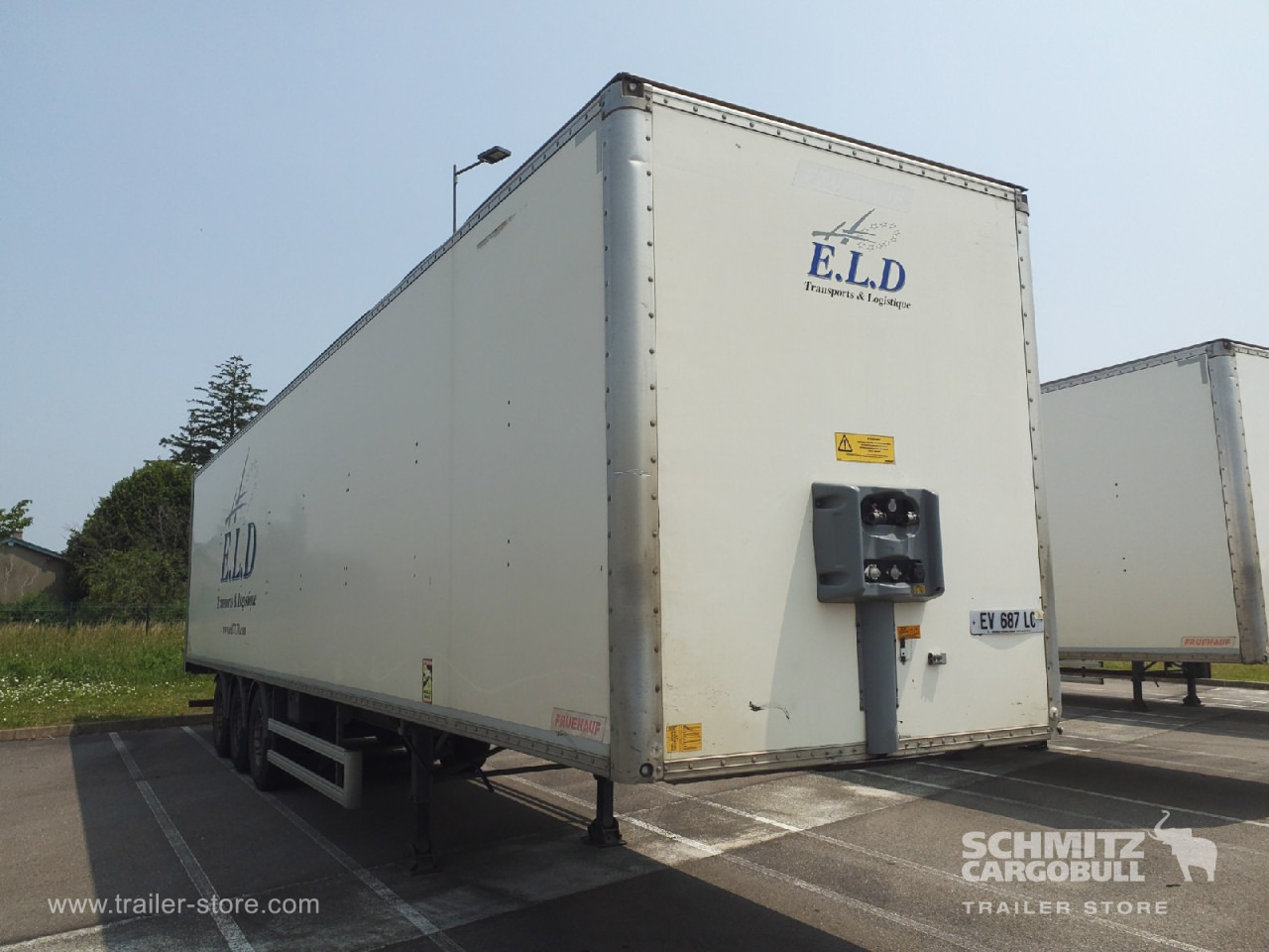 FRUEHAUF Dryfreight Standard Roller shutter door - Semi-remorque fourgon: photos 1 FRUEHAUF Dryfreight Standard Roller shutter door - Semi-remorque fourgon: photos 1