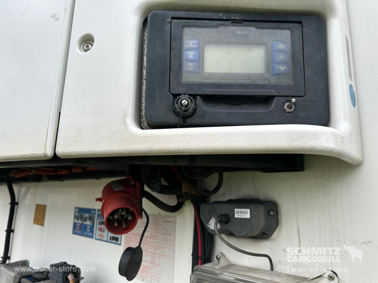 LAMBERET Reefer Multitemp - Semi-remorque isothermique: photos 2 LAMBERET Reefer Multitemp - Semi-remorque isothermique: photos 2