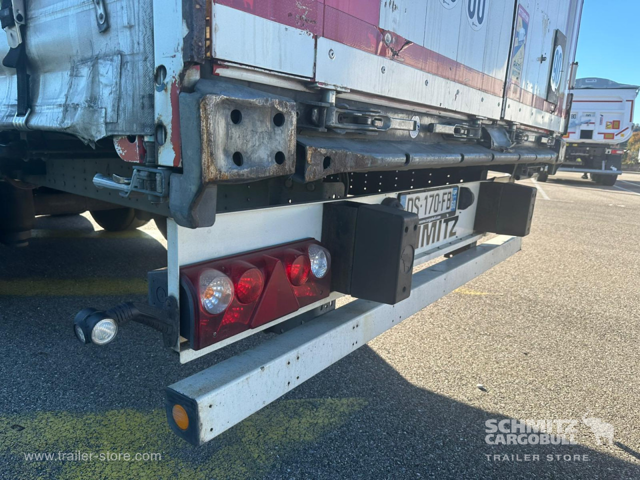 SCHMITZ Curtainsider Standard en crédit-bail SCHMITZ Curtainsider Standard: photos 12 SCHMITZ Curtainsider Standard en crédit-bail SCHMITZ Curtainsider Standard: photos 12