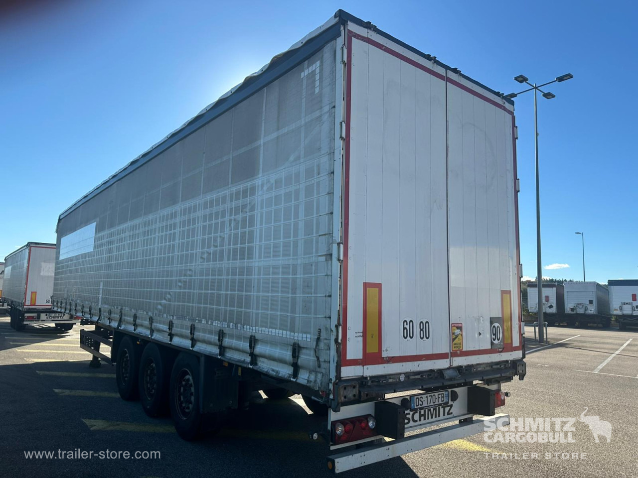 SCHMITZ Curtainsider Standard en crédit-bail SCHMITZ Curtainsider Standard: photos 6 SCHMITZ Curtainsider Standard en crédit-bail SCHMITZ Curtainsider Standard: photos 6