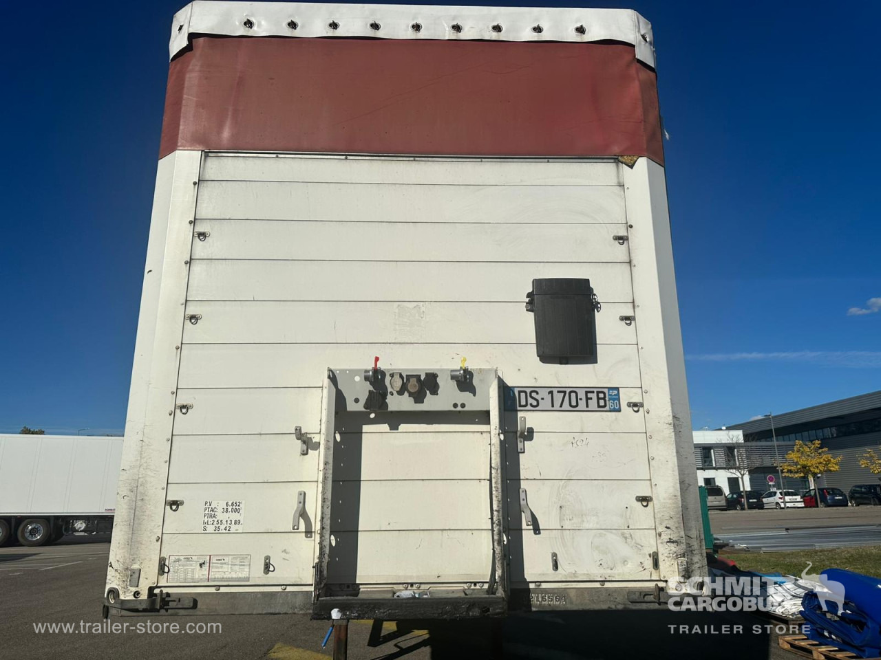 SCHMITZ Curtainsider Standard en crédit-bail SCHMITZ Curtainsider Standard: photos 10 SCHMITZ Curtainsider Standard en crédit-bail SCHMITZ Curtainsider Standard: photos 10