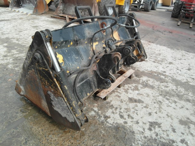 4 in 1 Schaufel (Klappschaufel) - Godet pour chargeur: photos 4 4 in 1 Schaufel (Klappschaufel) - Godet pour chargeur: photos 4