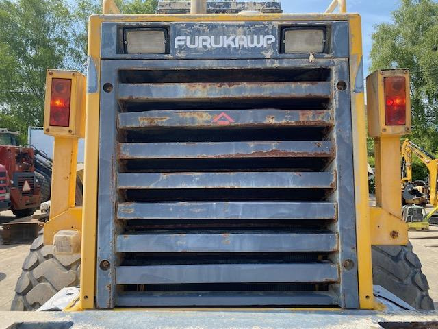 Chargeuse sur pneus Furukawa 335: photos 10 Chargeuse sur pneus Furukawa 335: photos 10