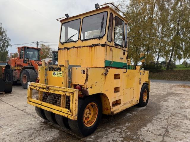 Hamm GRW 15 - Compacteur à pneus: photos 3 Hamm GRW 15 - Compacteur à pneus: photos 3