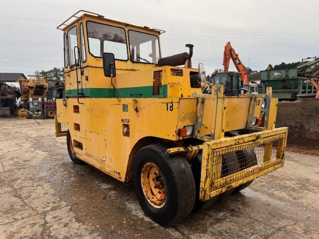 Hamm GRW 15 - Compacteur à pneus: photos 2 Hamm GRW 15 - Compacteur à pneus: photos 2