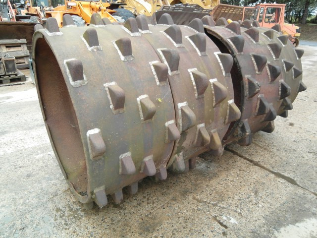 Hanomag 44 C + 55 C - Pneu pour Engins de chantier: photos 1 Hanomag 44 C + 55 C - Pneu pour Engins de chantier: photos 1