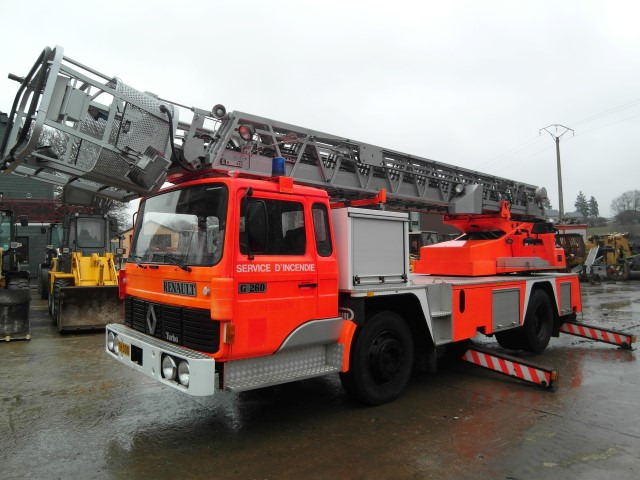 Camion de pompier Renault G 260: photos 15