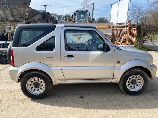 Voiture Suzuki Jimny: photos 20
