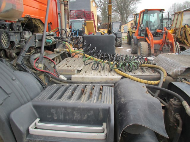 Tracteur routier Scania 124C.420 6x4: photos 8 Tracteur routier Scania 124C.420 6x4: photos 8