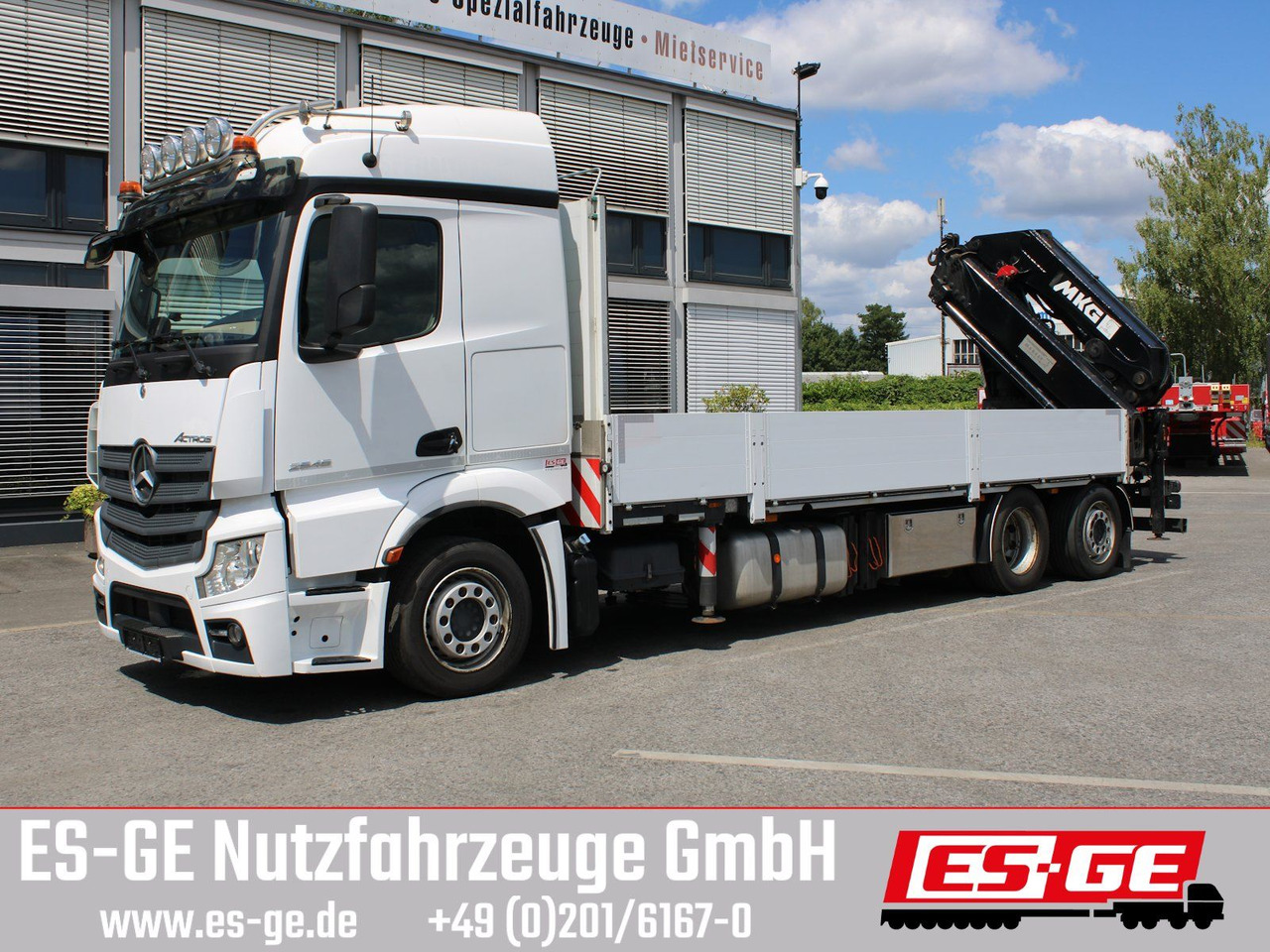 Mercedes-Benz 2546 6X2 ACTROS mit MKG Ladekran HLK 531HP a5 - Camion plateau, Camion grue: photos 1 Mercedes-Benz 2546 6X2 ACTROS mit MKG Ladekran HLK 531HP a5 - Camion plateau, Camion grue: photos 1
