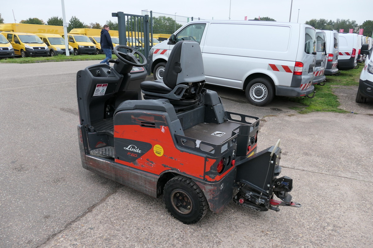 LINDE P 60 Z Schlepper Batterie 33/2019 - Autre matériel: photos 3 LINDE P 60 Z Schlepper Batterie 33/2019 - Autre matériel: photos 3