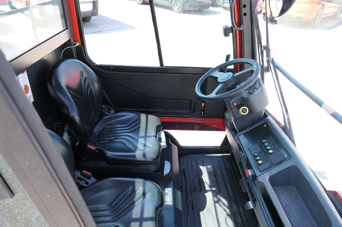 LINDE P250 Schlepper AHK Batterie 24/2021 Schiebetüren - Autre matériel: photos 5 LINDE P250 Schlepper AHK Batterie 24/2021 Schiebetüren - Autre matériel: photos 5
