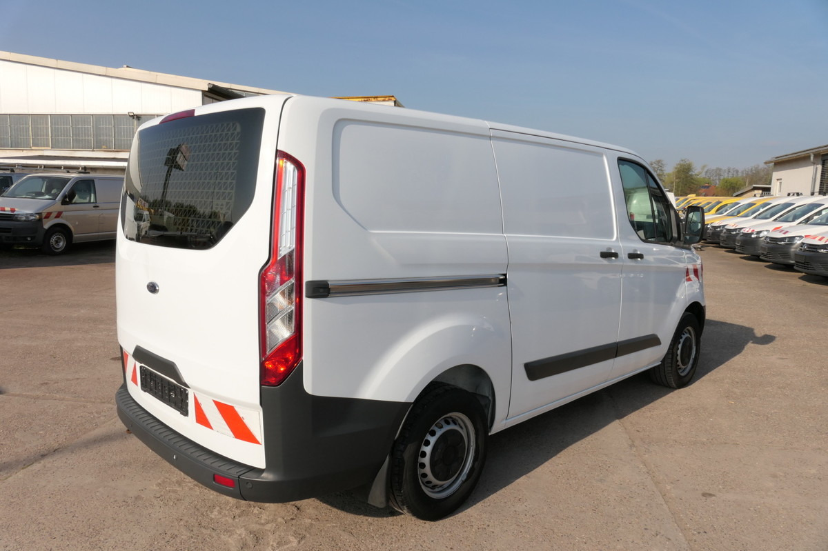 FORD Transit Custom 290 2.0 TDCi KLIMA TEMPOMAT AHK W - Fourgonnette: photos 4 FORD Transit Custom 290 2.0 TDCi KLIMA TEMPOMAT AHK W - Fourgonnette: photos 4