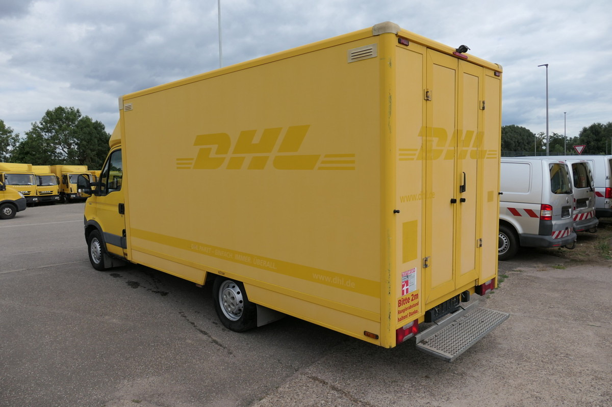 IVECO Daily 35 S11 C30C AUTOMATIK KAMERA Regale LUFT D - Fourgon grand volume: photos 4 IVECO Daily 35 S11 C30C AUTOMATIK KAMERA Regale LUFT D - Fourgon grand volume: photos 4