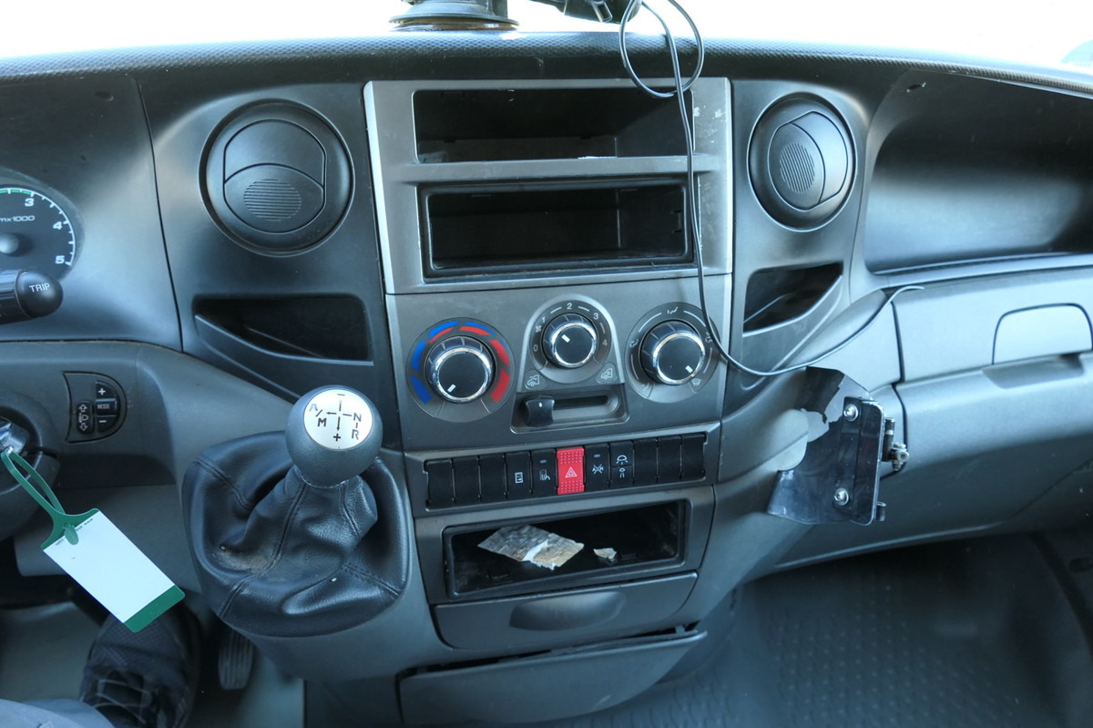 Fourgon grand volume IVECO Daily 35 S11 C30C AUTOMATIK KAMERA Regale LUFT D: photos 10