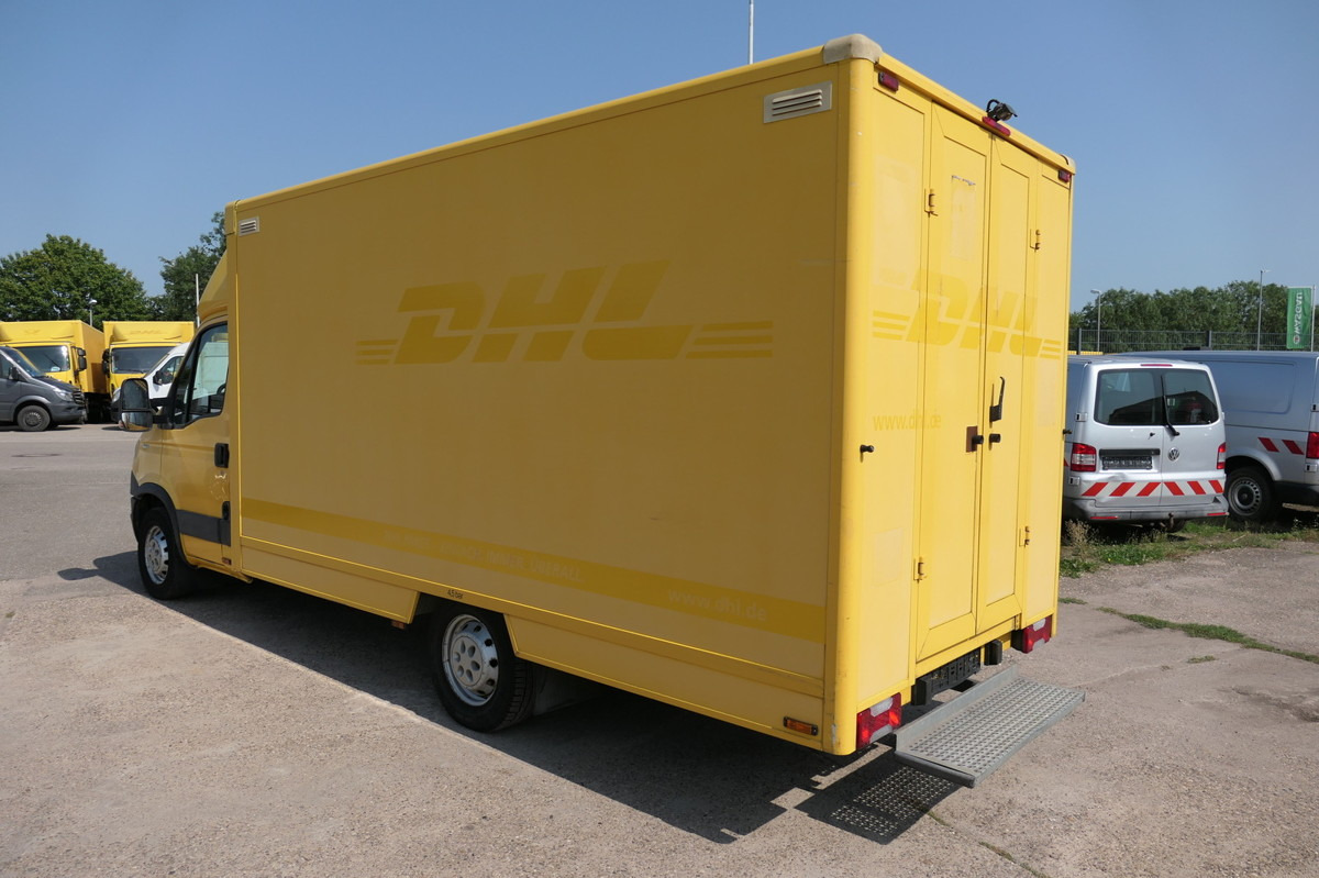 IVECO Daily 35 S11 C30C AUTOMATIK KAMERA Regale LUFT D - Fourgon grand volume: photos 4 IVECO Daily 35 S11 C30C AUTOMATIK KAMERA Regale LUFT D - Fourgon grand volume: photos 4