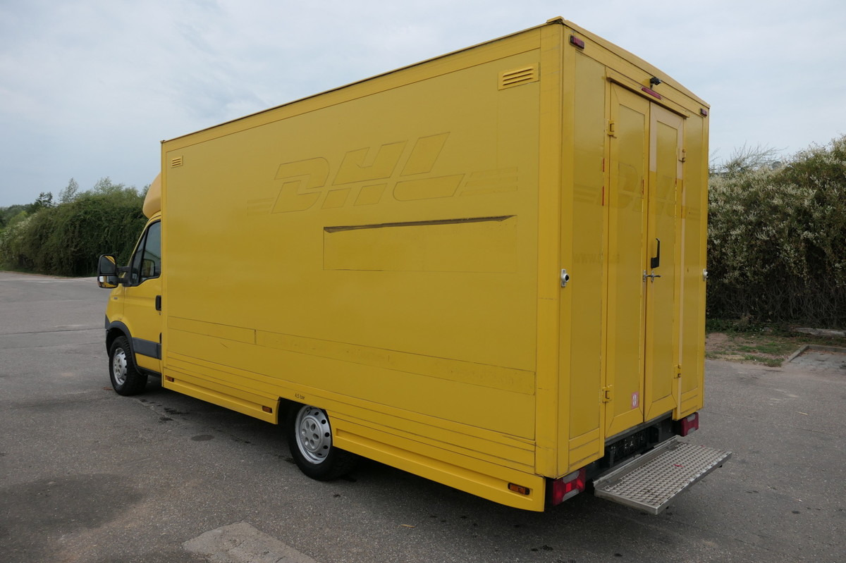 IVECO Daily 35 S11 C30C AUTOMATIK KAMERA Regale LUFT D - Fourgon grand volume: photos 4 IVECO Daily 35 S11 C30C AUTOMATIK KAMERA Regale LUFT D - Fourgon grand volume: photos 4