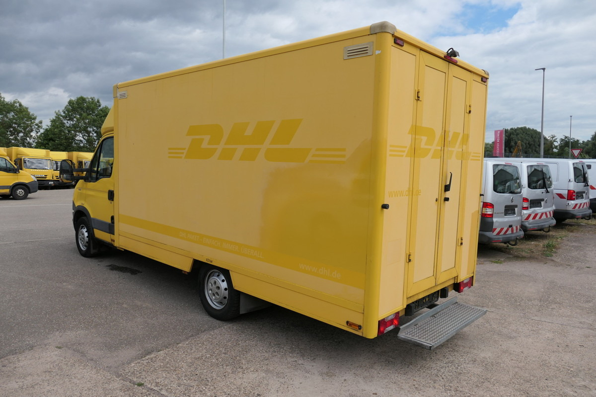 IVECO Daily 35 S11 C30C AUTOMATIK KAMERA Regale LUFT D - Fourgon grand volume: photos 4 IVECO Daily 35 S11 C30C AUTOMATIK KAMERA Regale LUFT D - Fourgon grand volume: photos 4