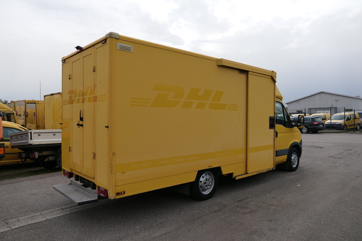 IVECO Daily 35 S11 C30C AUTOMATIK KAMERA Regale LUFT D - Fourgon grand volume: photos 3 IVECO Daily 35 S11 C30C AUTOMATIK KAMERA Regale LUFT D - Fourgon grand volume: photos 3